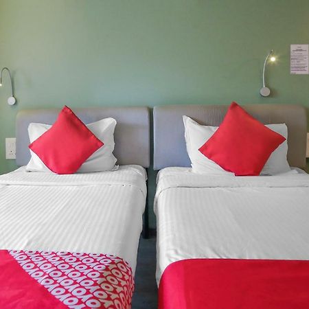 פונה Oyo 6429 Hotel Pearl מראה חיצוני תמונה