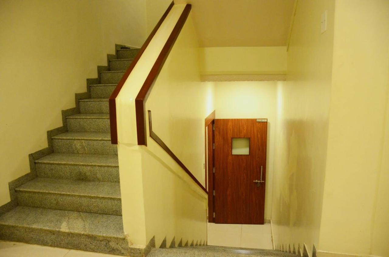 פונה Oyo 6429 Hotel Pearl מראה חיצוני תמונה